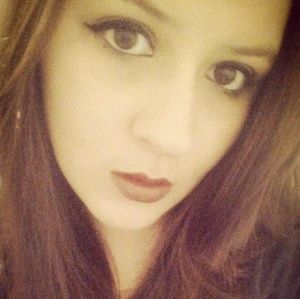 Meet your Posher, Kaylie